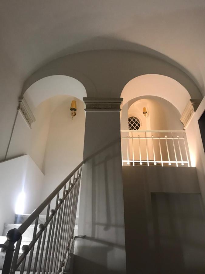Motta Palace Apartments & Rooms Motta Sant' Anastasia Bagian luar foto