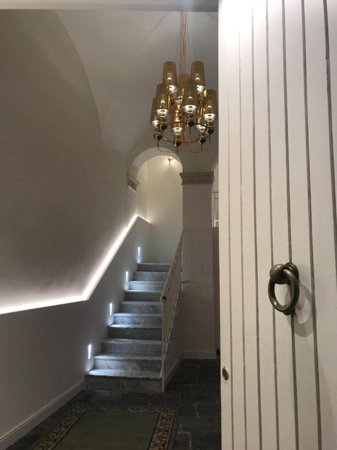 Motta Palace Apartments & Rooms Motta Sant' Anastasia Bagian luar foto