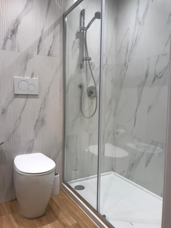 Motta Palace Apartments & Rooms Motta Sant' Anastasia Bagian luar foto