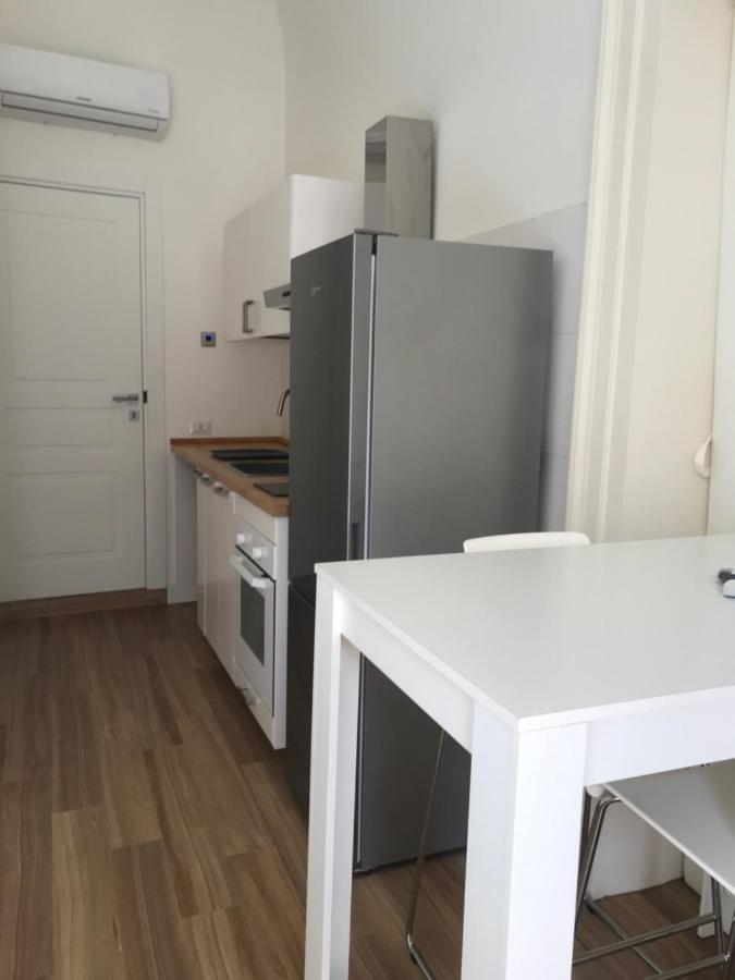 Motta Palace Apartments & Rooms Motta Sant' Anastasia Bagian luar foto