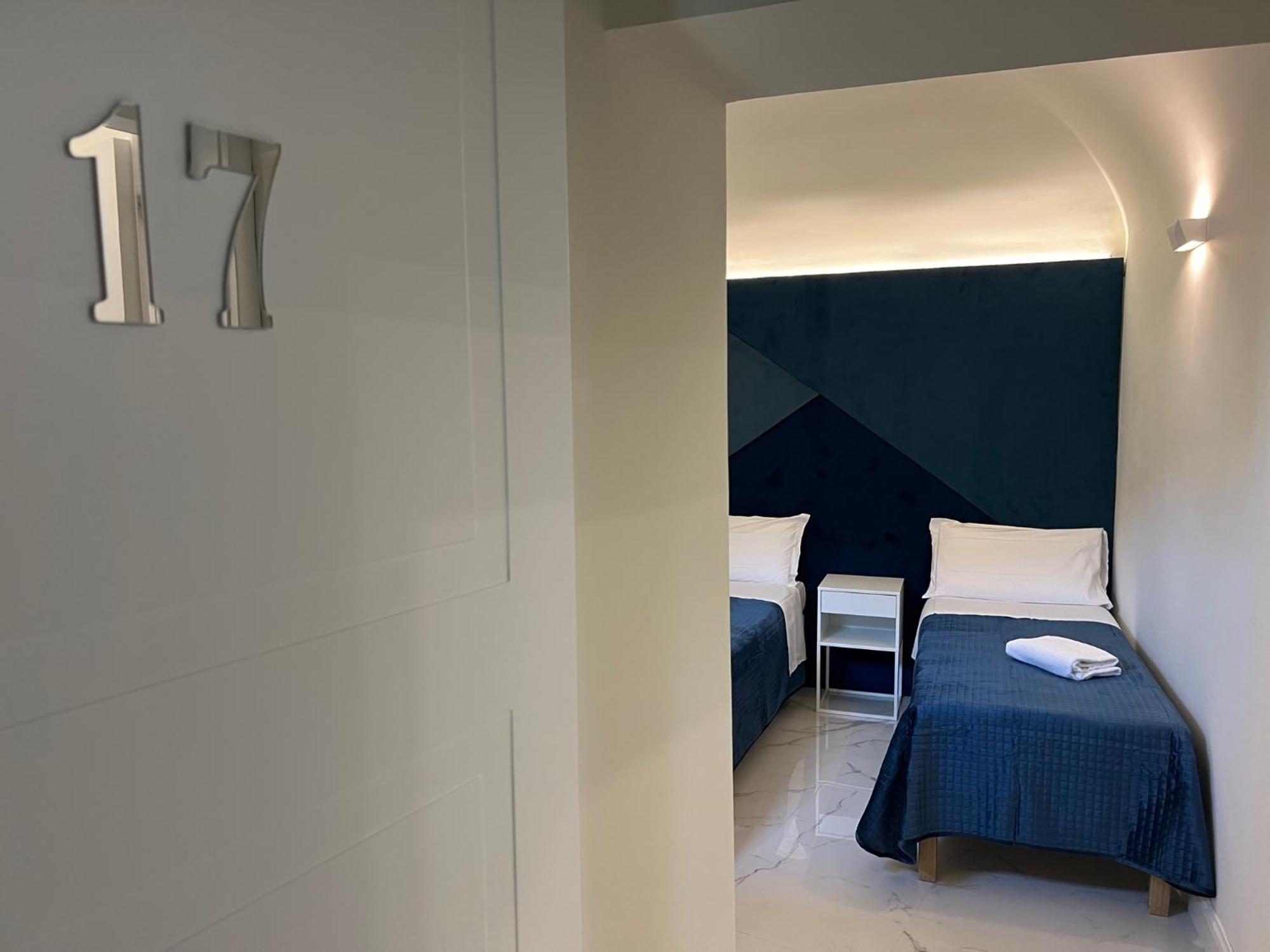 Motta Palace Apartments & Rooms Motta Sant' Anastasia Bagian luar foto