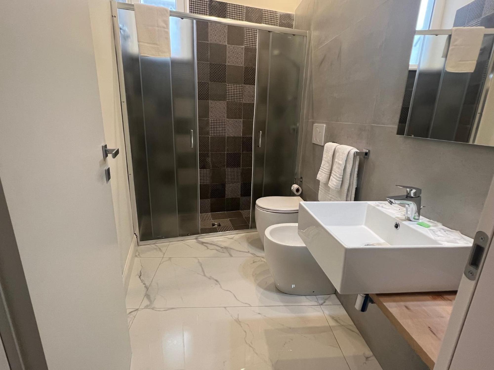 Motta Palace Apartments & Rooms Motta Sant' Anastasia Bagian luar foto